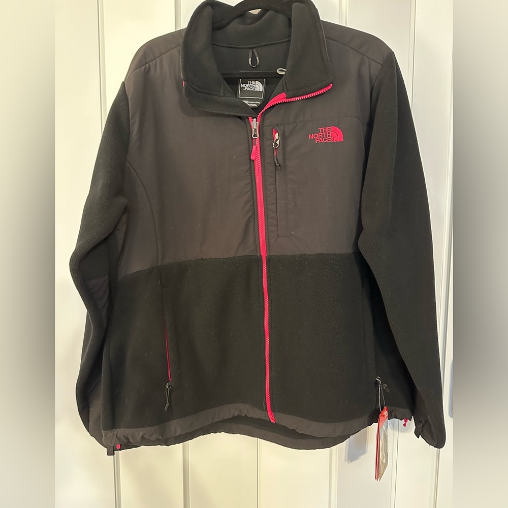 🌟The North Face Denali Jacket-New with tags 🏷️ -excellent condition never worn